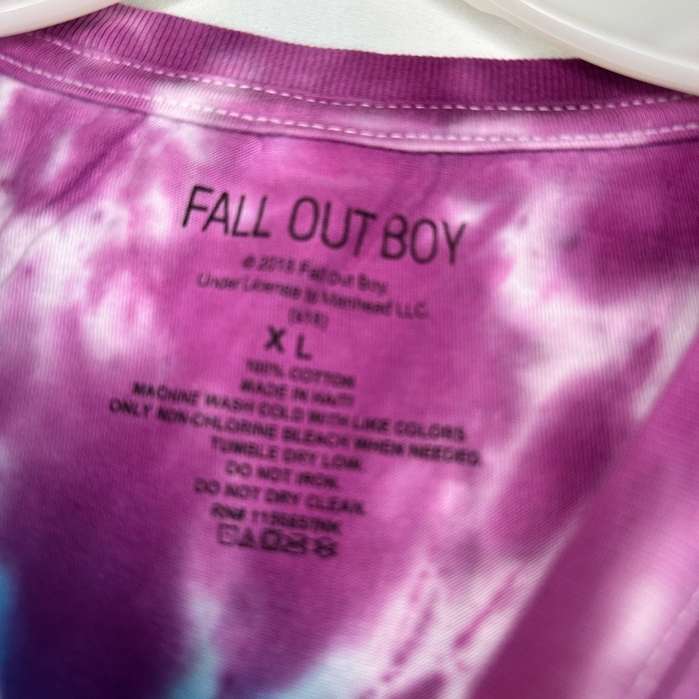 Fall Out Boy Juniors Purple & Blue Tie-Dye T-Shirt NWT XL - Picture 3 of 4
